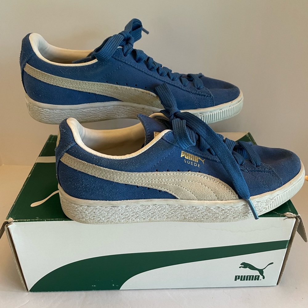 Ladies Puma Suede Classics in Olympian Blue - size 6 (in box)